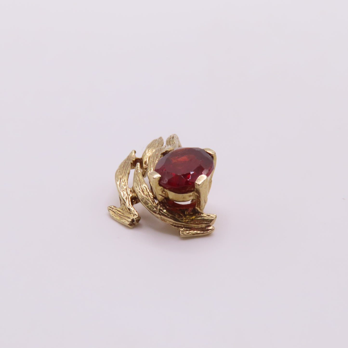 14K Yellow Gold Oval Garnet Openwork Abstract Leaf Flame Pendant Charm 1.8g