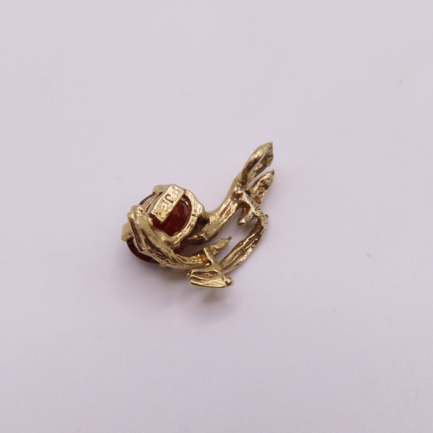 14K Yellow Gold Oval Garnet Openwork Abstract Leaf Flame Pendant Charm 1.8g