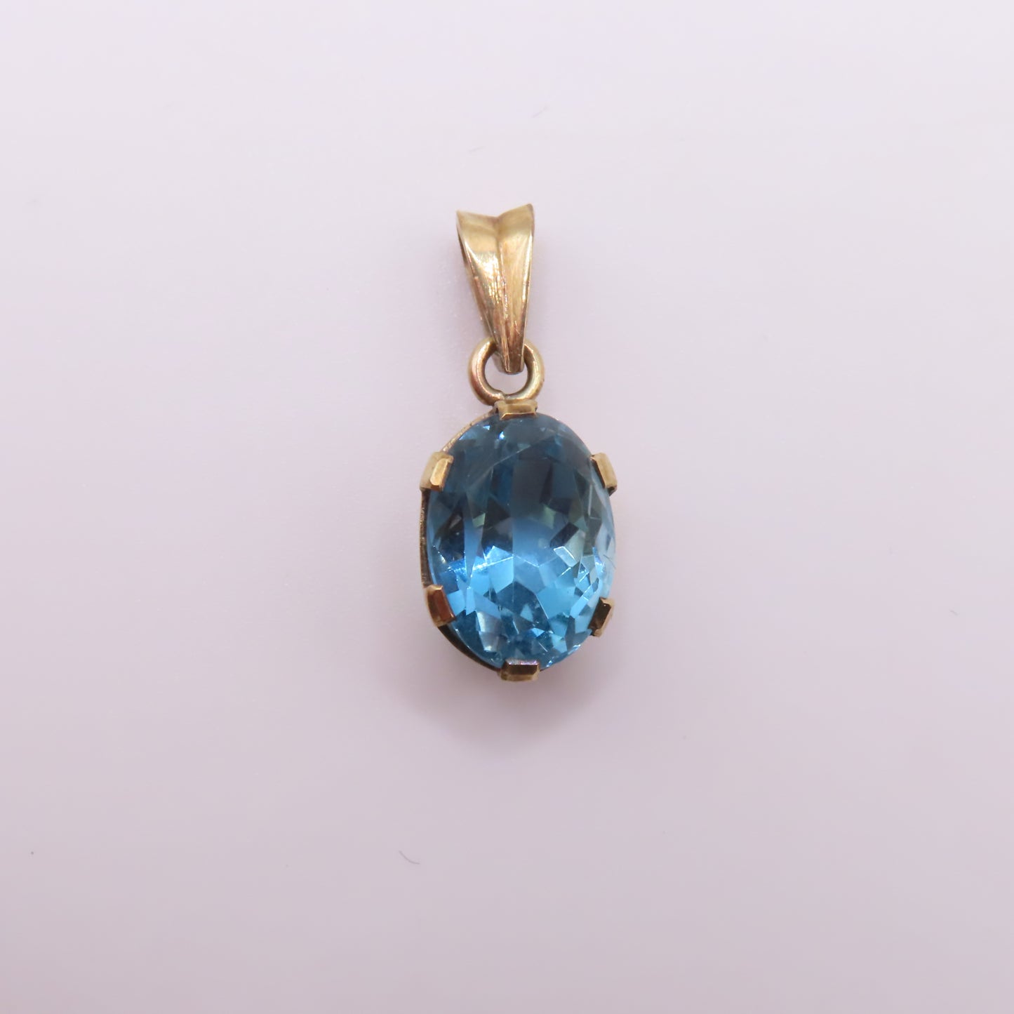 14K Yellow Gold Oval Faceted Blue Aquamarine Solitaire Charm Pendant 1.7g