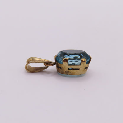 14K Yellow Gold Oval Faceted Blue Aquamarine Solitaire Charm Pendant 1.7g