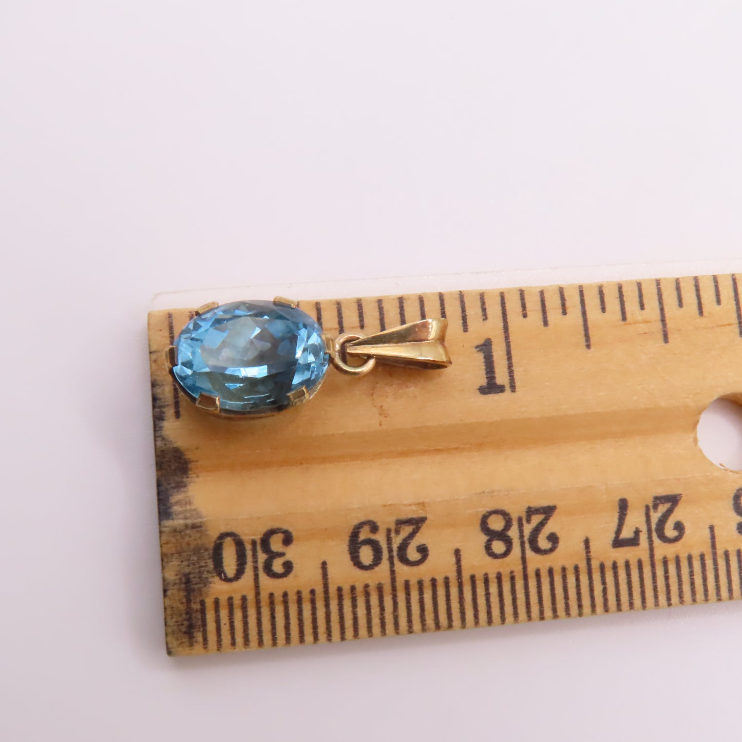 14K Yellow Gold Oval Faceted Blue Aquamarine Solitaire Charm Pendant 1.7g