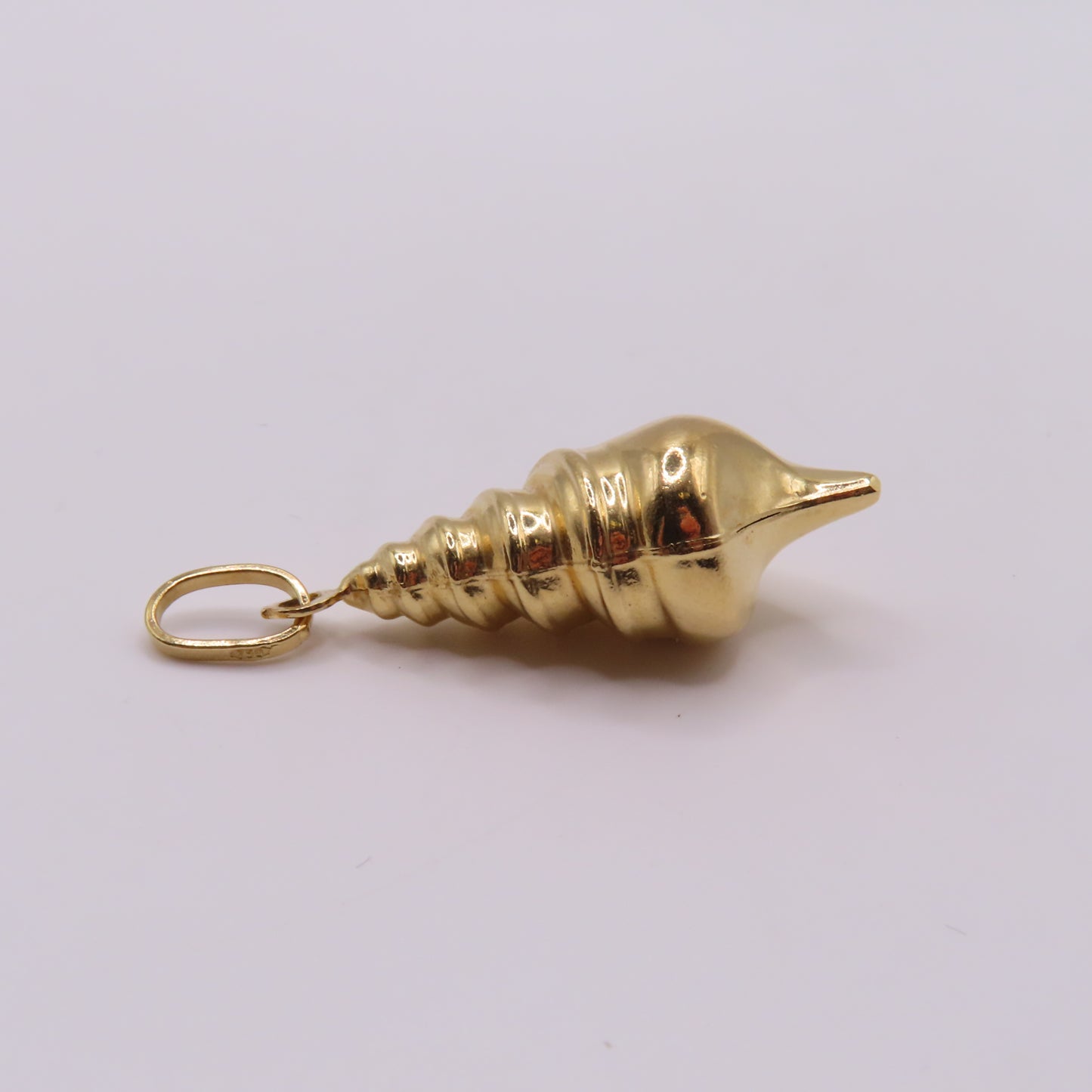 18K Yellow Gold Conch Sea Shell Pendant Marine Nautical Ocean Charm 1.5" 2.5g