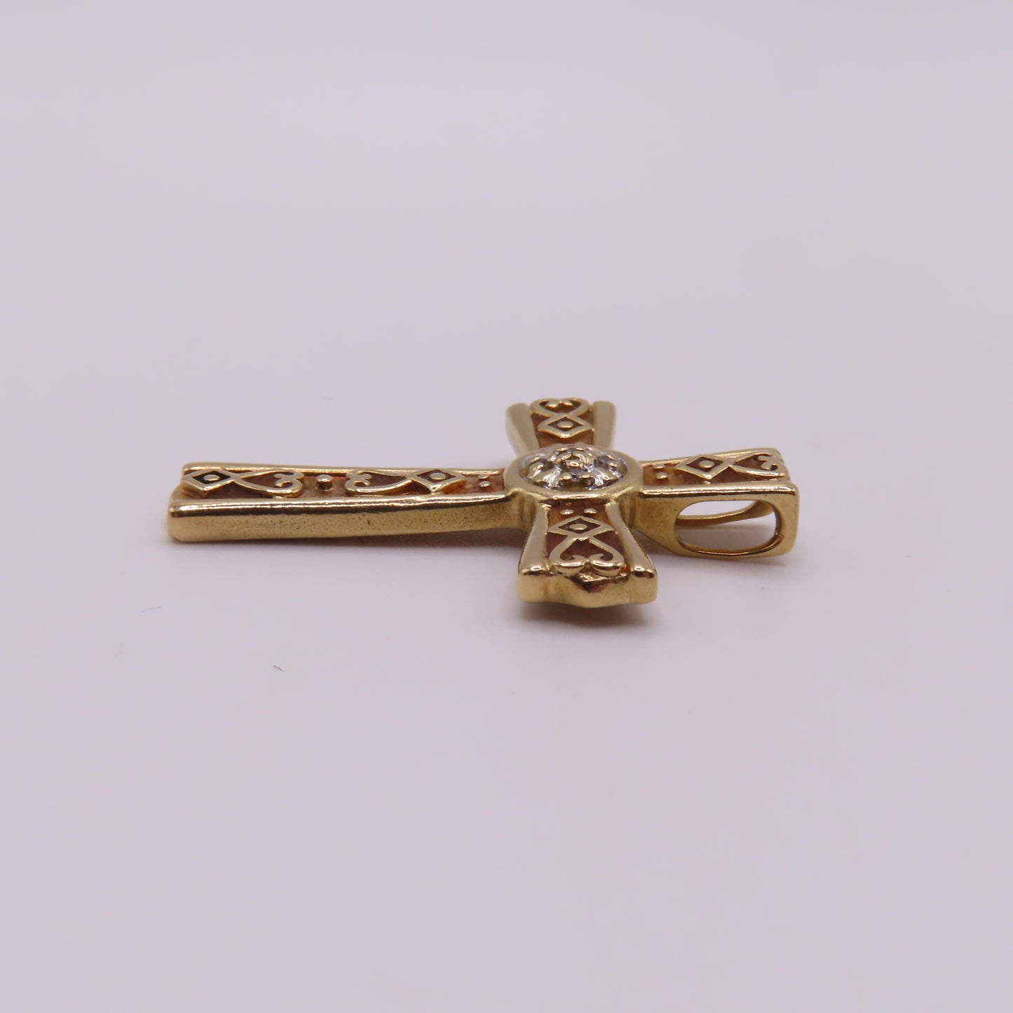 10K Yellow Gold Openwork Filigree Cross with Diamond Cluster Pendant 2.2g