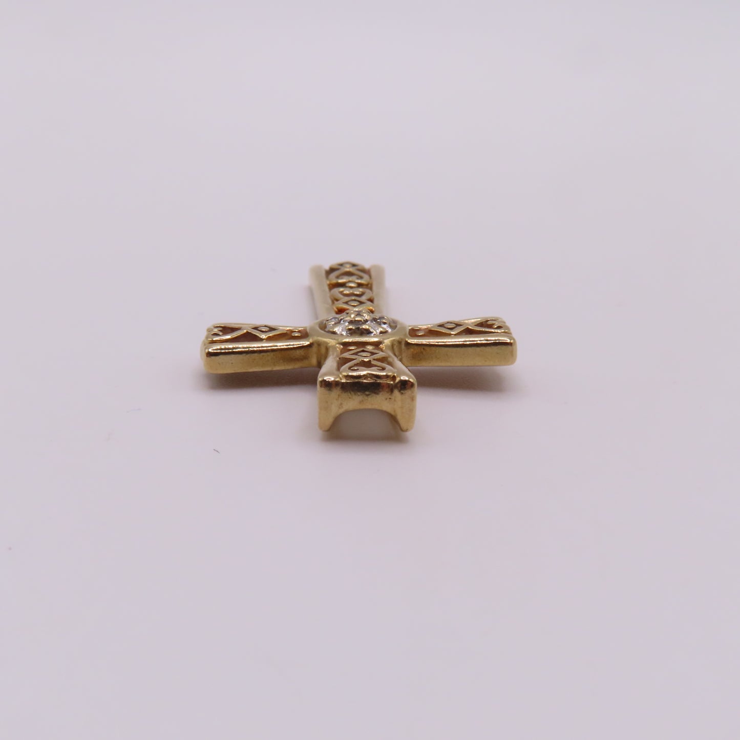 10K Yellow Gold Openwork Filigree Cross with Diamond Cluster Pendant 2.2g