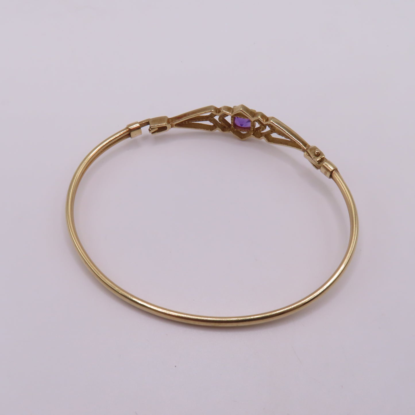 Vintage 9K Yellow Gold Princess Cut Amethyst Geometric Hinged Bangle Bracelet 6-3/4" 6.5g
