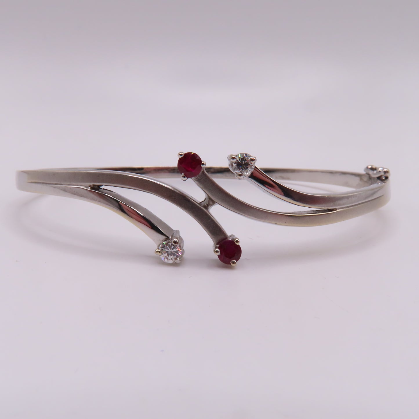 18K White Gold Ruby & Diamond Hinged Bangle Bracelet 6-3/4" 15.3g
