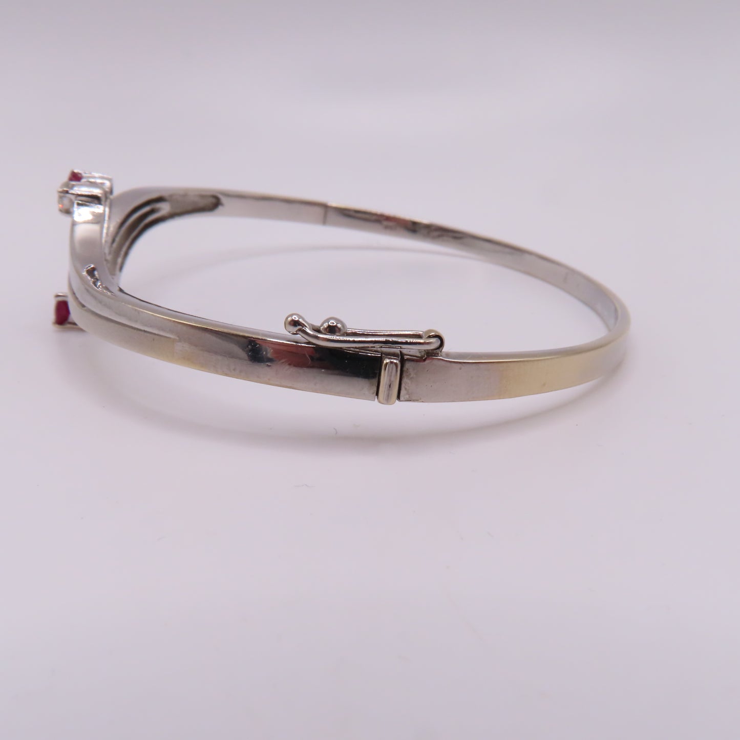 18K White Gold Ruby & Diamond Hinged Bangle Bracelet 6-3/4" 15.3g