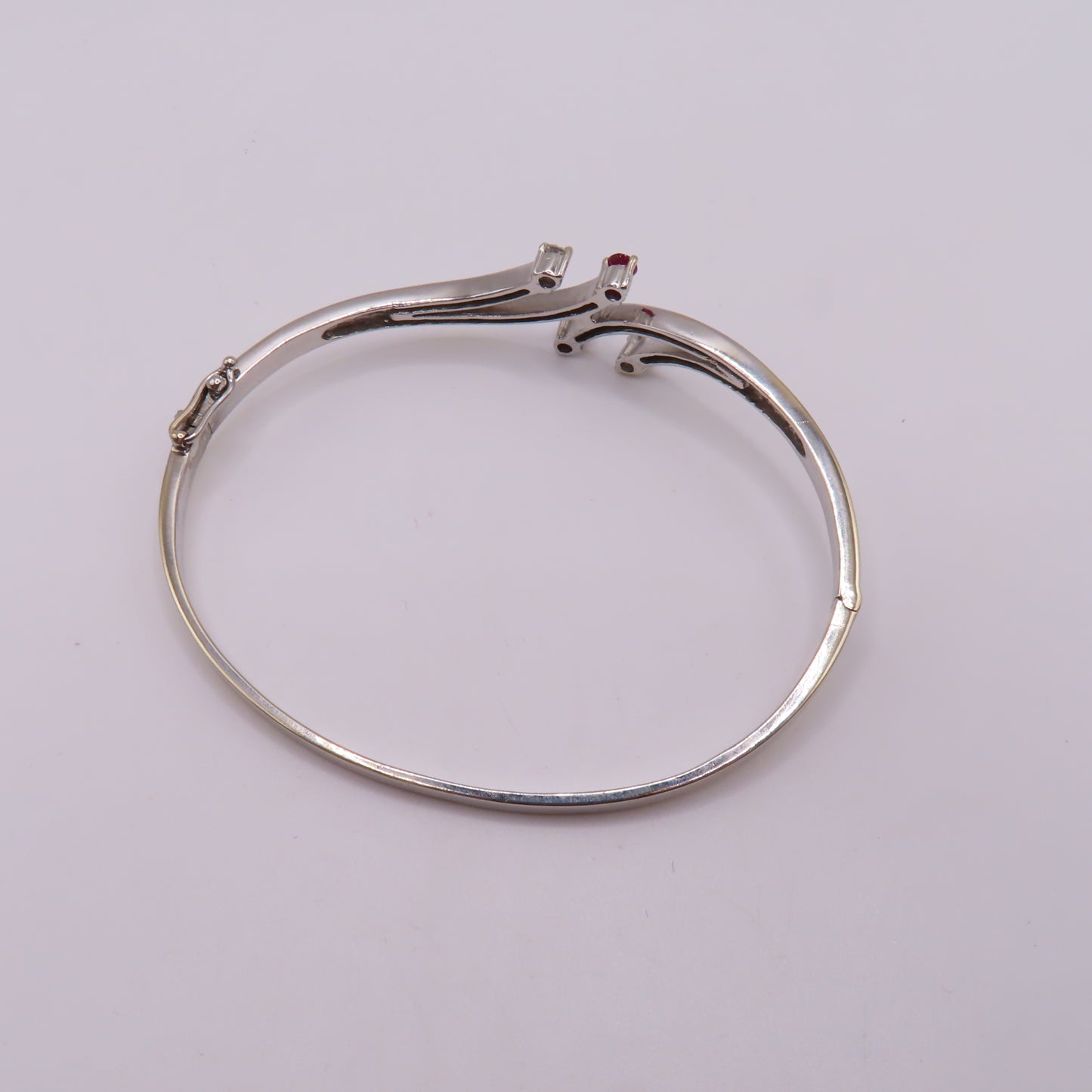 18K White Gold Ruby & Diamond Hinged Bangle Bracelet 6-3/4" 15.3g