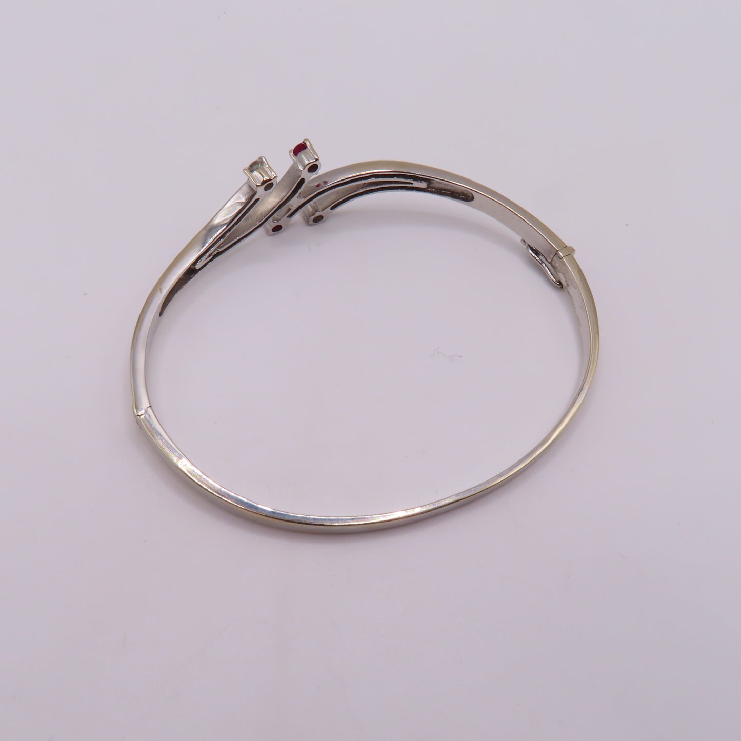 18K White Gold Ruby & Diamond Hinged Bangle Bracelet 6-3/4" 15.3g