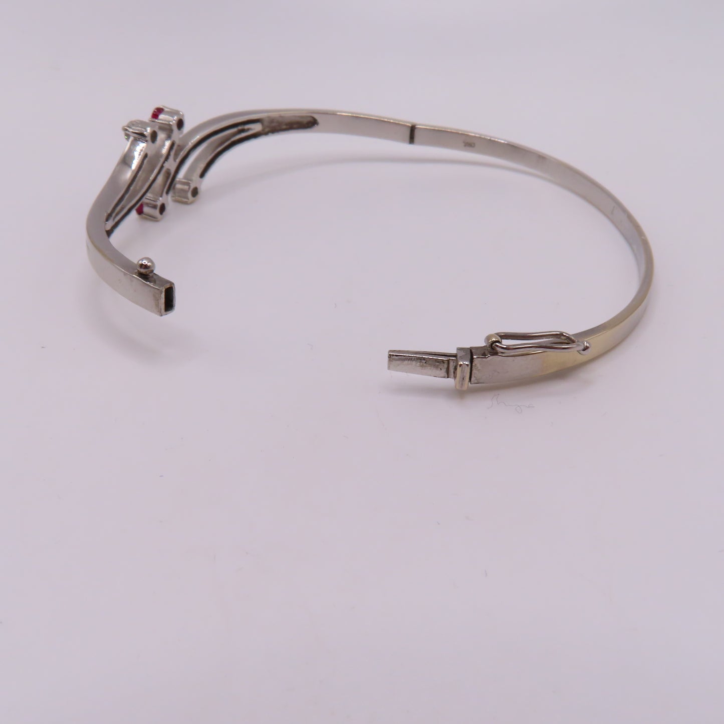 18K White Gold Ruby & Diamond Hinged Bangle Bracelet 6-3/4" 15.3g