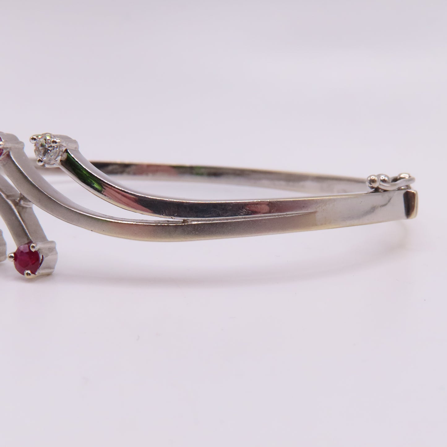 18K White Gold Ruby & Diamond Hinged Bangle Bracelet 6-3/4" 15.3g
