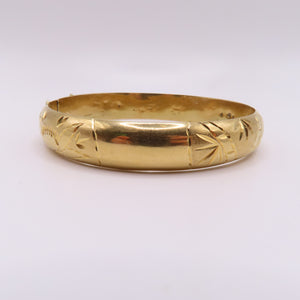 18K Yellow Gold Hinged Bangle Engraved Floral Leaf Design Bracelet 7-3/4" 20g