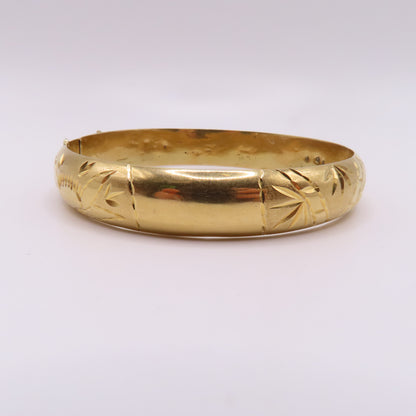 18K Yellow Gold Hinged Bangle Engraved Floral Leaf Design Bracelet 7-3/4" 20g